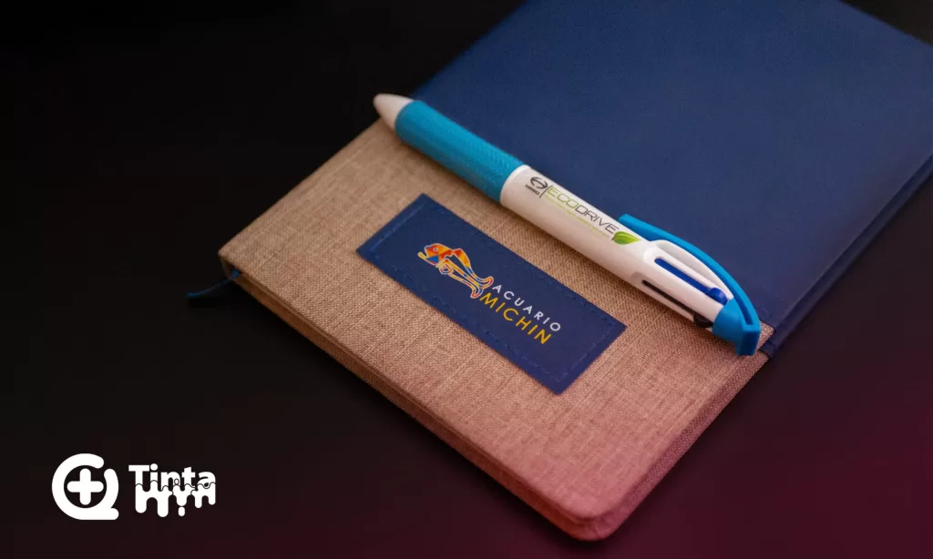 Cuaderno-y-Pluma-5463